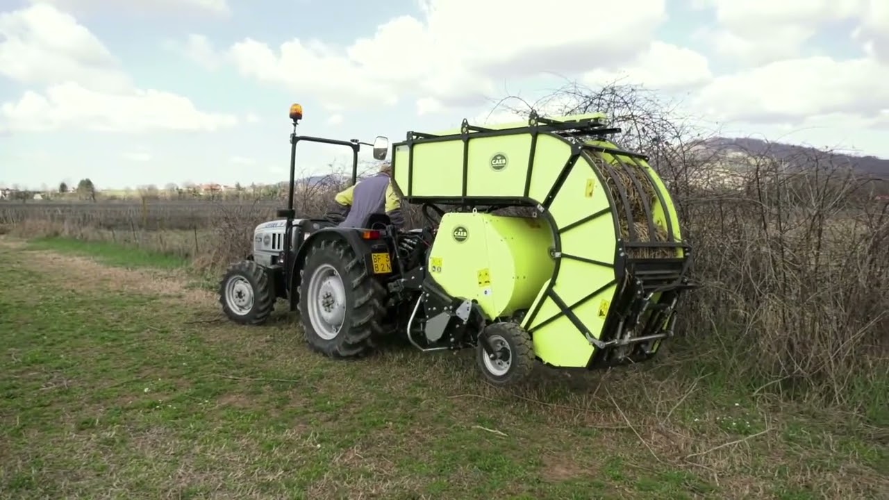 QUICKPOWER 1230 Ruloninis presas šakų surinkimui vynuogynuose, soduose, uogynuose