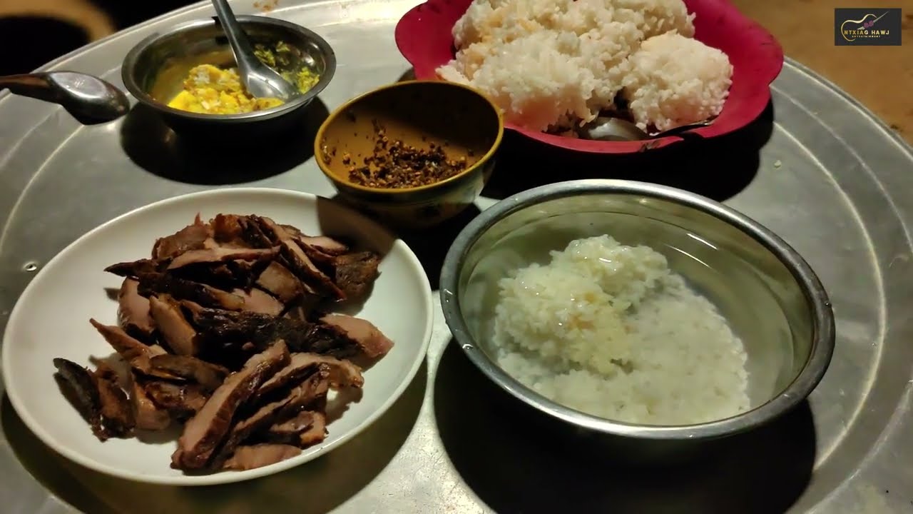 noj hmo ntxuag nqaij ci nrog rau mov ntse dej qe qab kawg