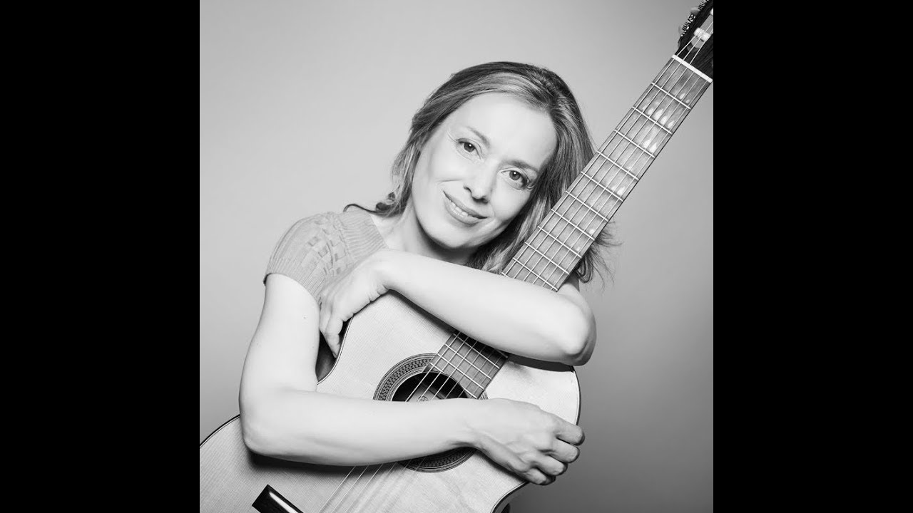 Agustín Barrios: Maxixe. Teresa Folgueira, guitar.