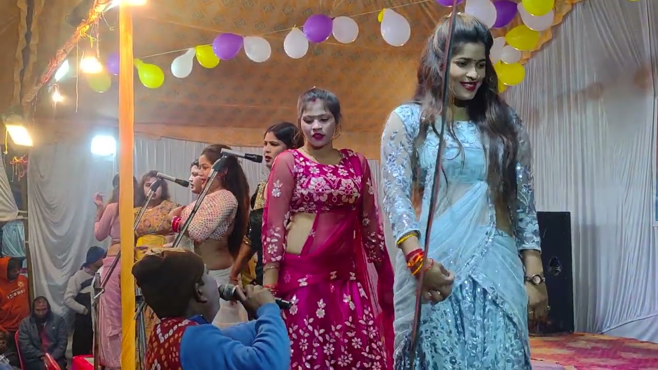 बस यही बात जमाने को बुरी लगती है ||रामदेवी जी के आवाज में नौटंकी वीडियो नवाबगंज गजल फुर्री कम्पनी 