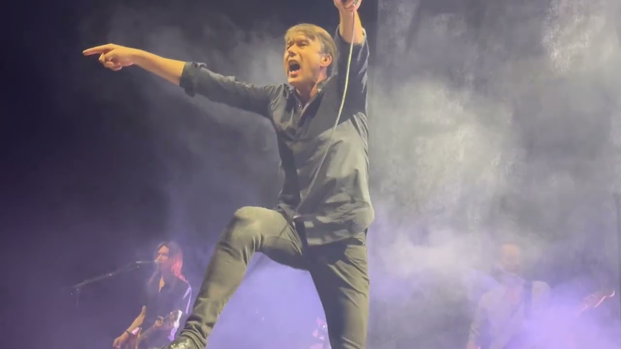 Suede - Turn Off Your Brain And Yell (live) - L’Olympia, Paris, 14 March 2026