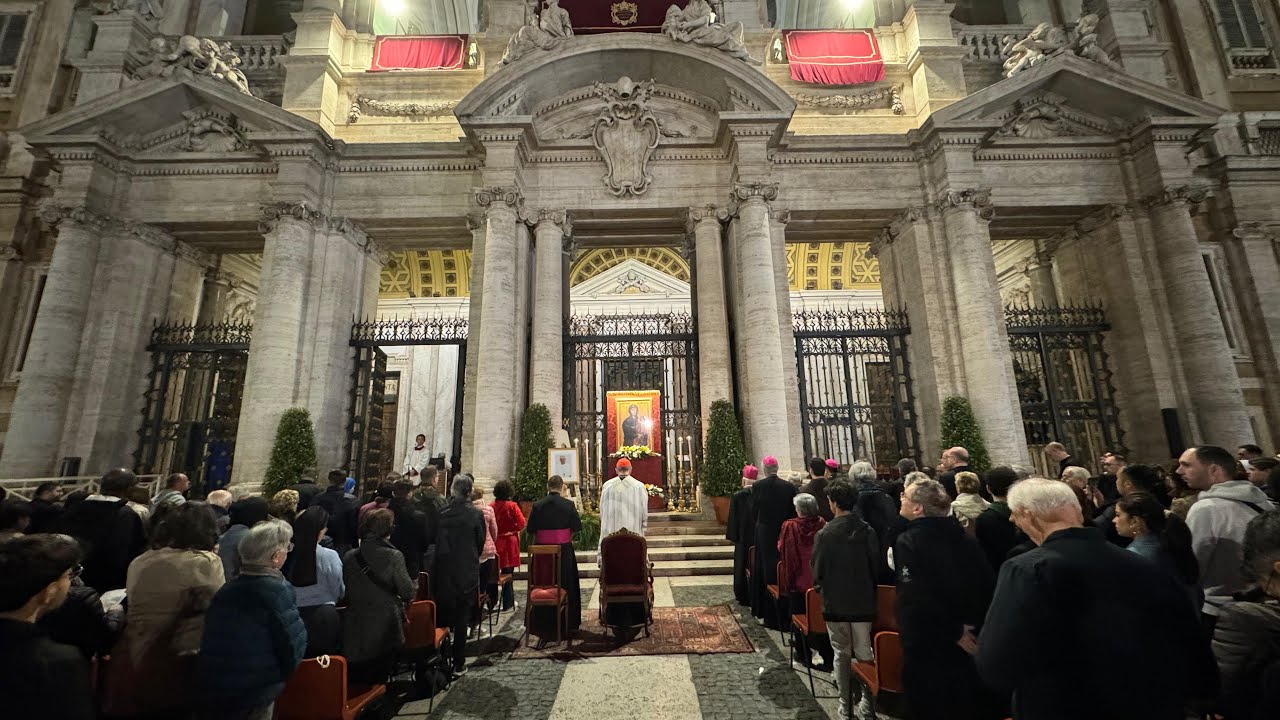 Rosario por el eterno descanso del Santo Padre Francisco (25.04.2025)