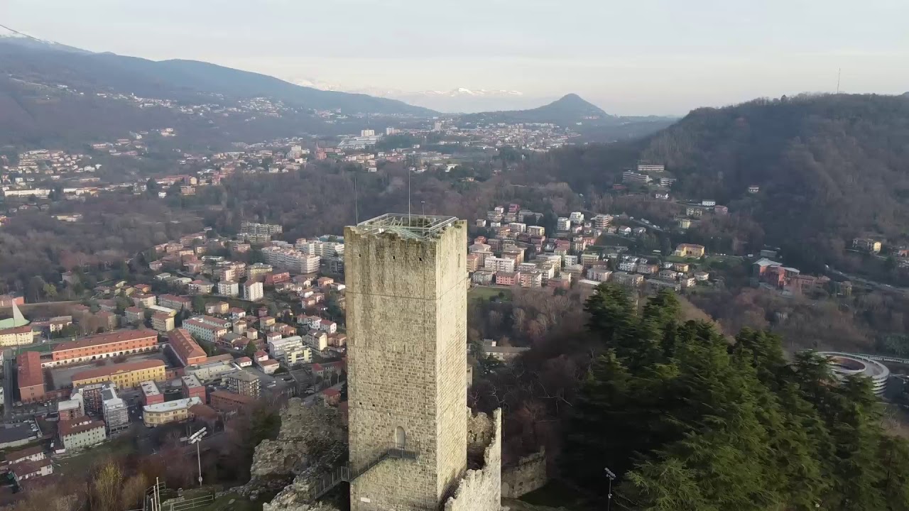 Como e torre Baradello - Drone