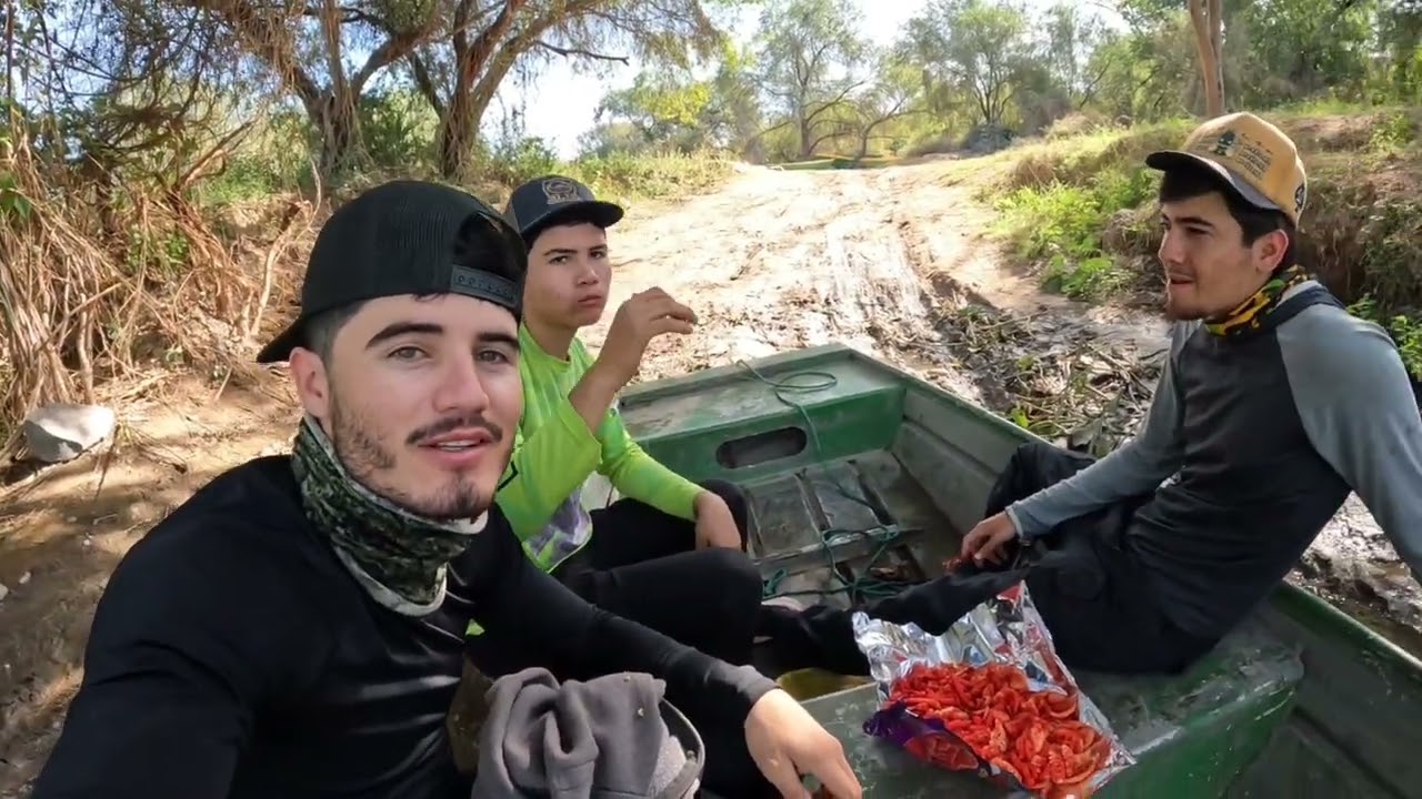 Pescando lobina por EL RÍO fuerte, salieron pa los (CALLOS)