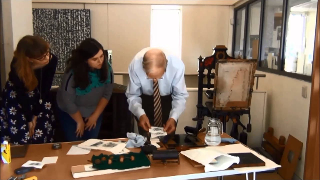 Iain Bain demonstrates how to print from a Thomas Bewick woodblock