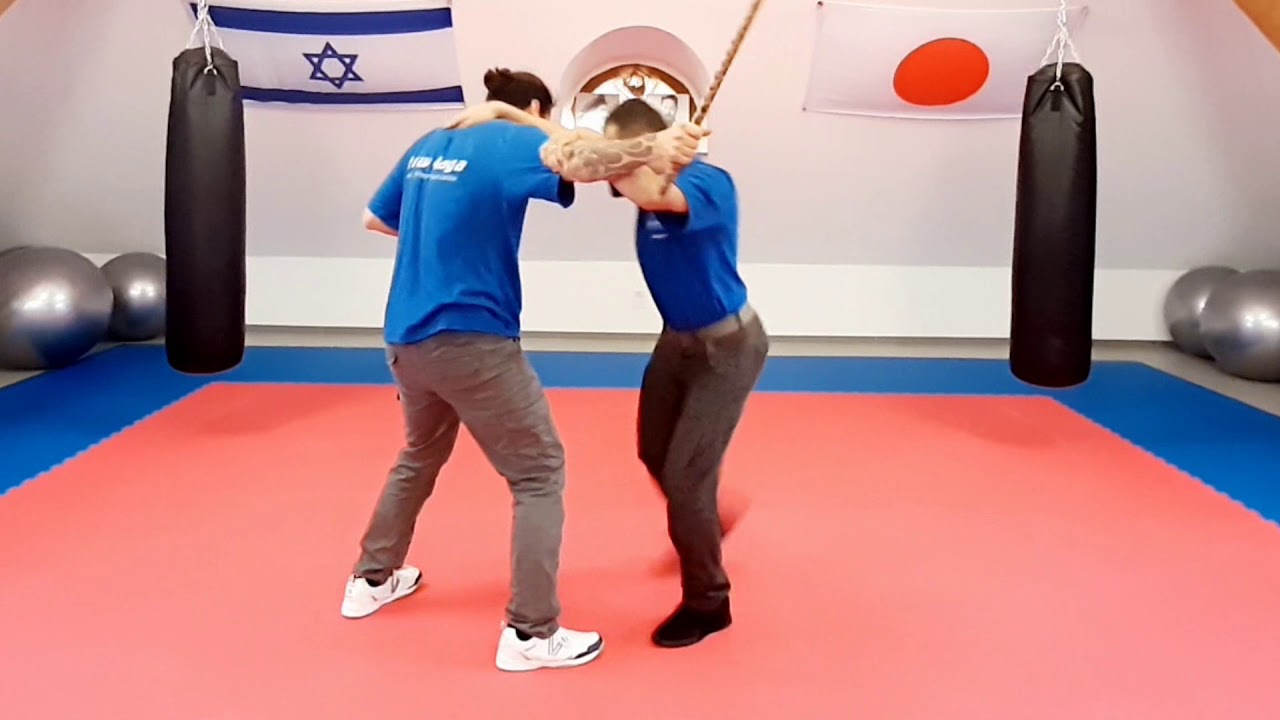 Défense contre un attaque de bâton!
