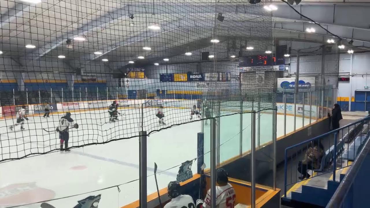 Rink 1 K.I. Posse vs Cat Lake Snipers
