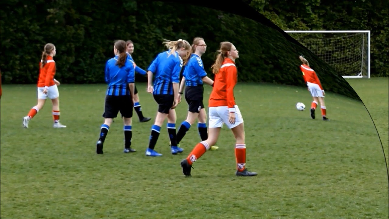 College Soccer Studiebeurs Overboarder - Yaella Gerrand