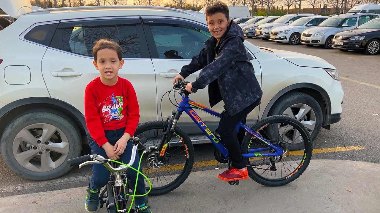 ALİ URAS VE ÖMER KAYRAYA YENİ BİSİKLET ALDIK.!! ALİ URAS 1 SAATTE BİSİKLET KULLANMAYI ÖĞRENDİ.!!!