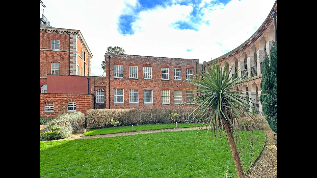 3 SOUTH WING, DEVINGTON PARK