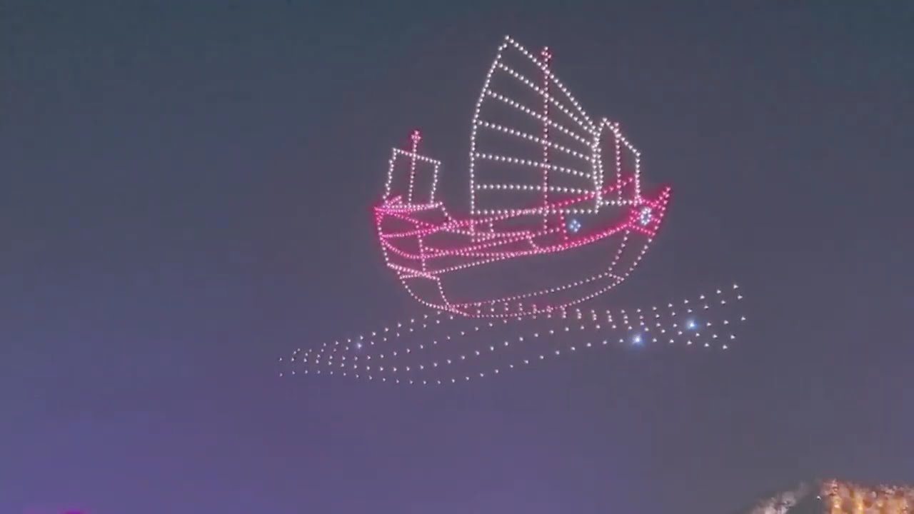 潮州地标盛宴！广济桥无人机表演超壮观｜Spectacular Drone Show #非物质文化遗产 #trendingvideo #非遗文化传承 #潮汕民俗文化 #潮汕文化 #潮州广济桥灯光秀