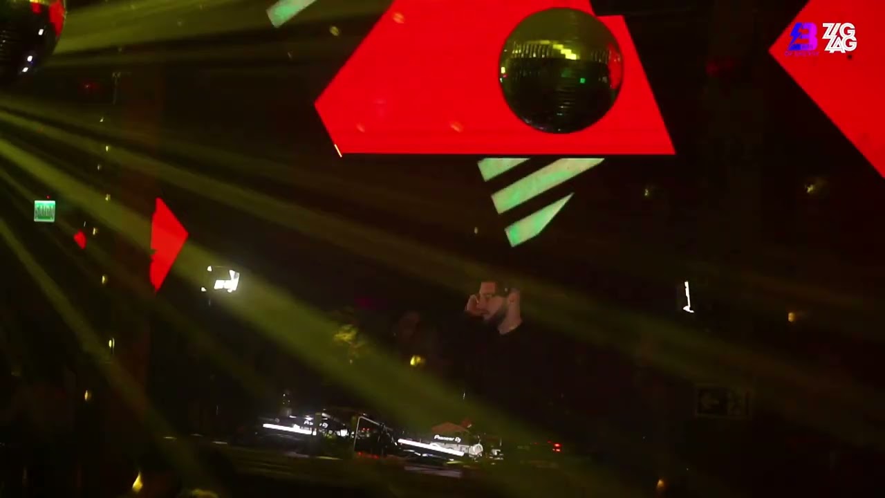 Tim Baresko at ZigZag 13 anos