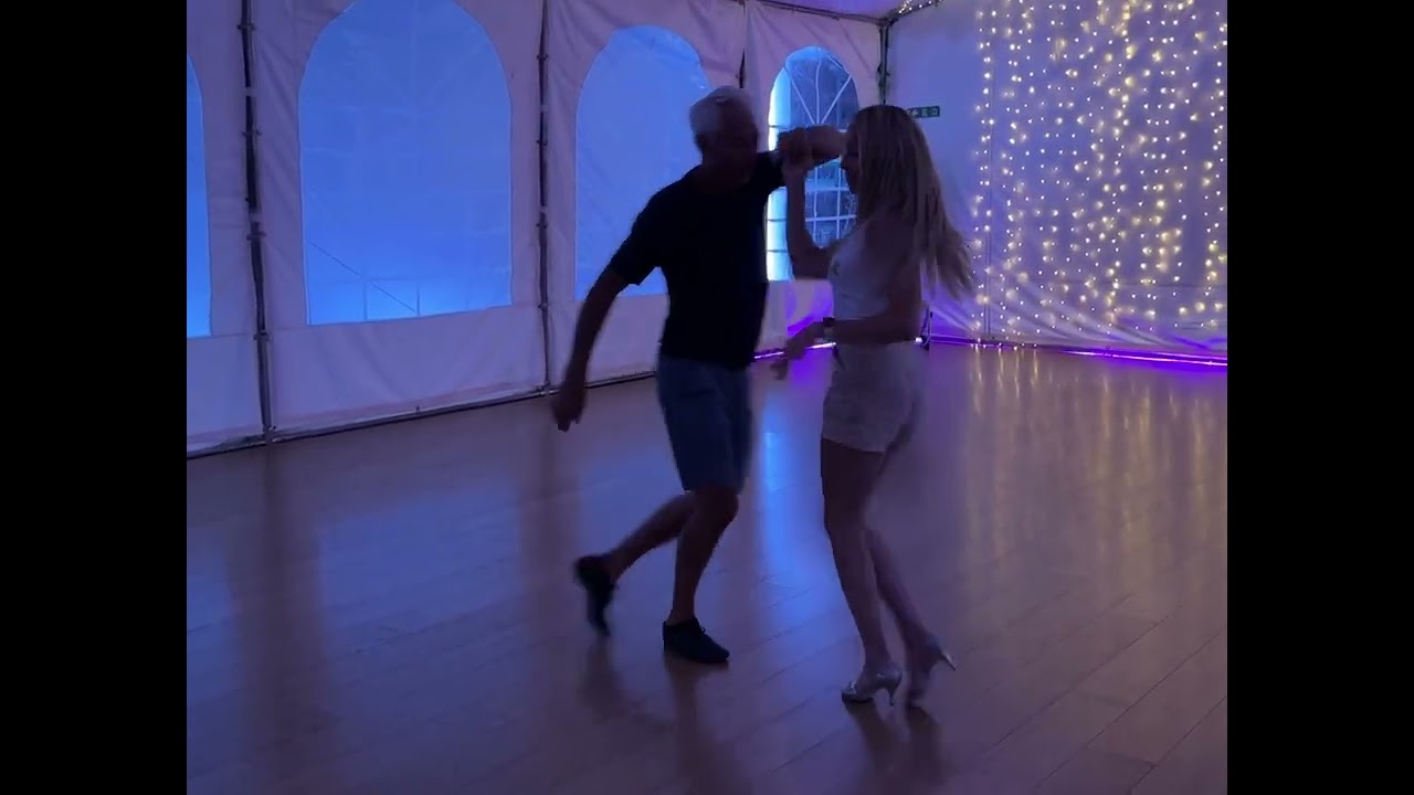 Salsa classes from beginner to advanced with Lemon Frog