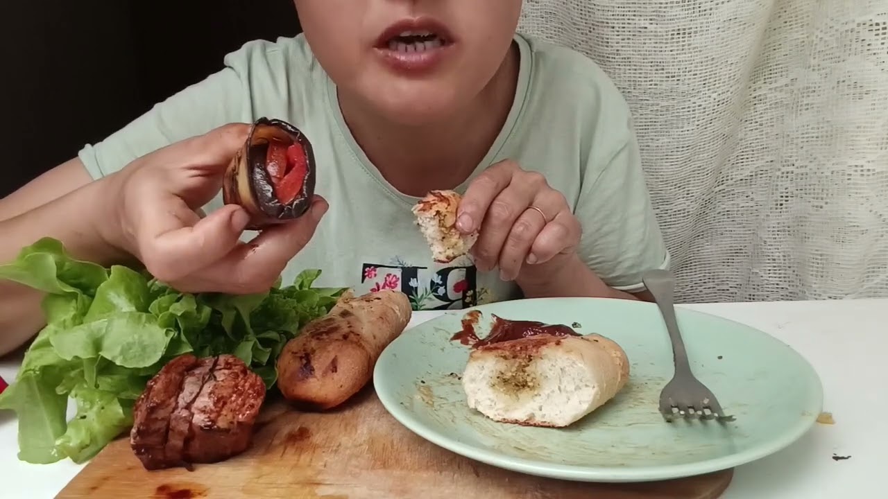 Мукбанг лапша и шашлык