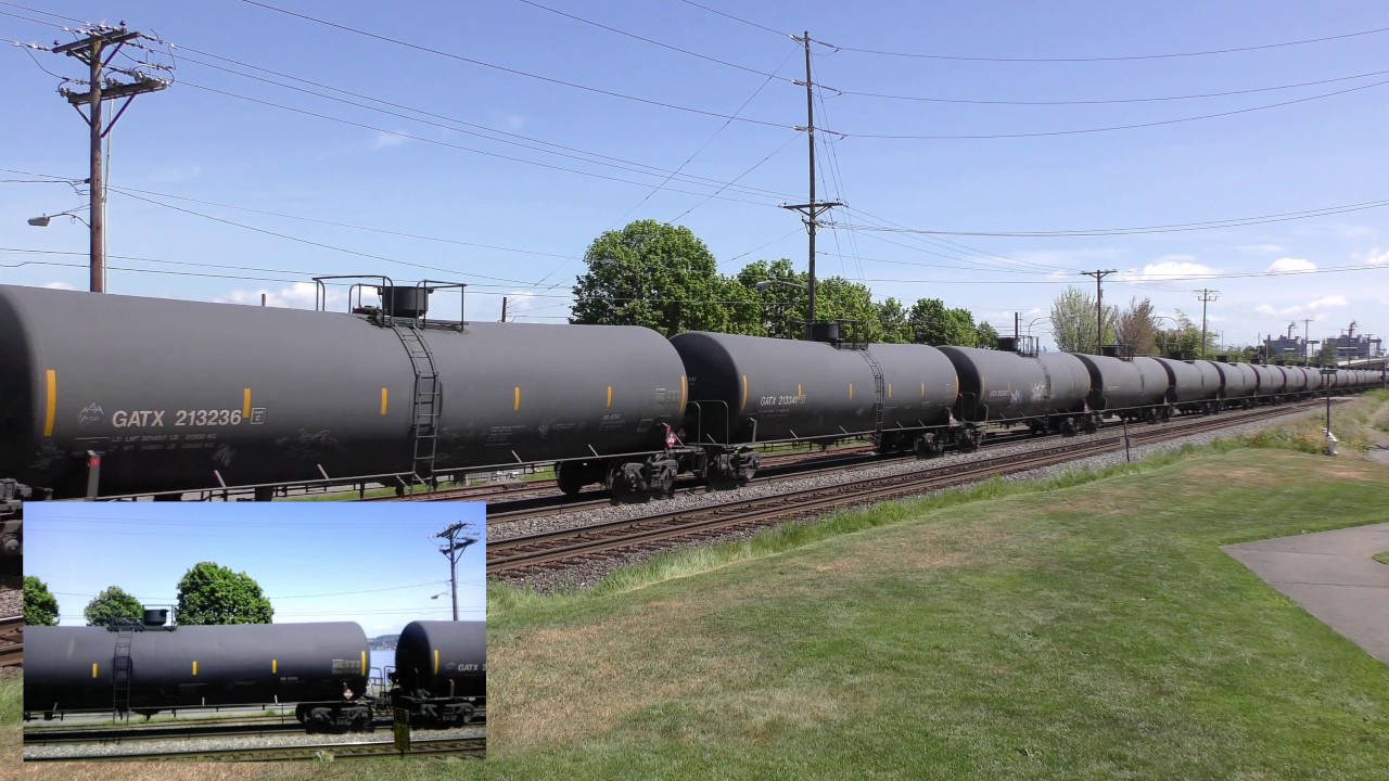 UP 5541 Leads An Empty Oil Train @ Old Town Tacoma, WA 4K