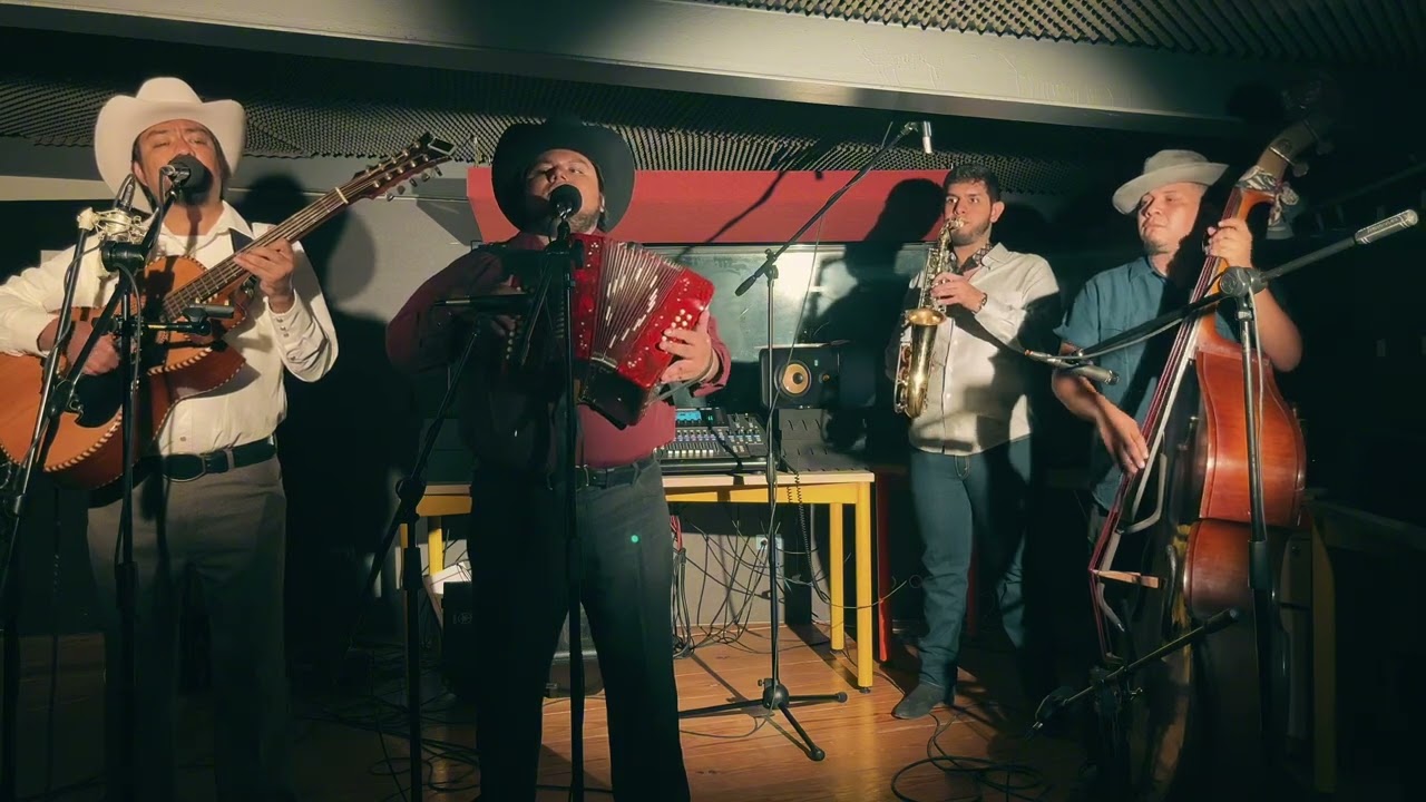 No Sigas Llorando - Los Hermanos Soria