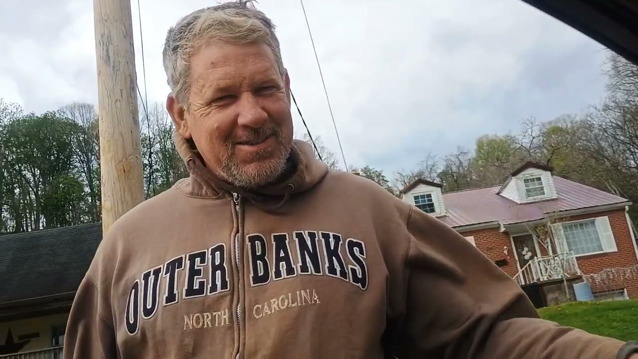 Final dig of Spring 2025 with Scott from Bottle Fever