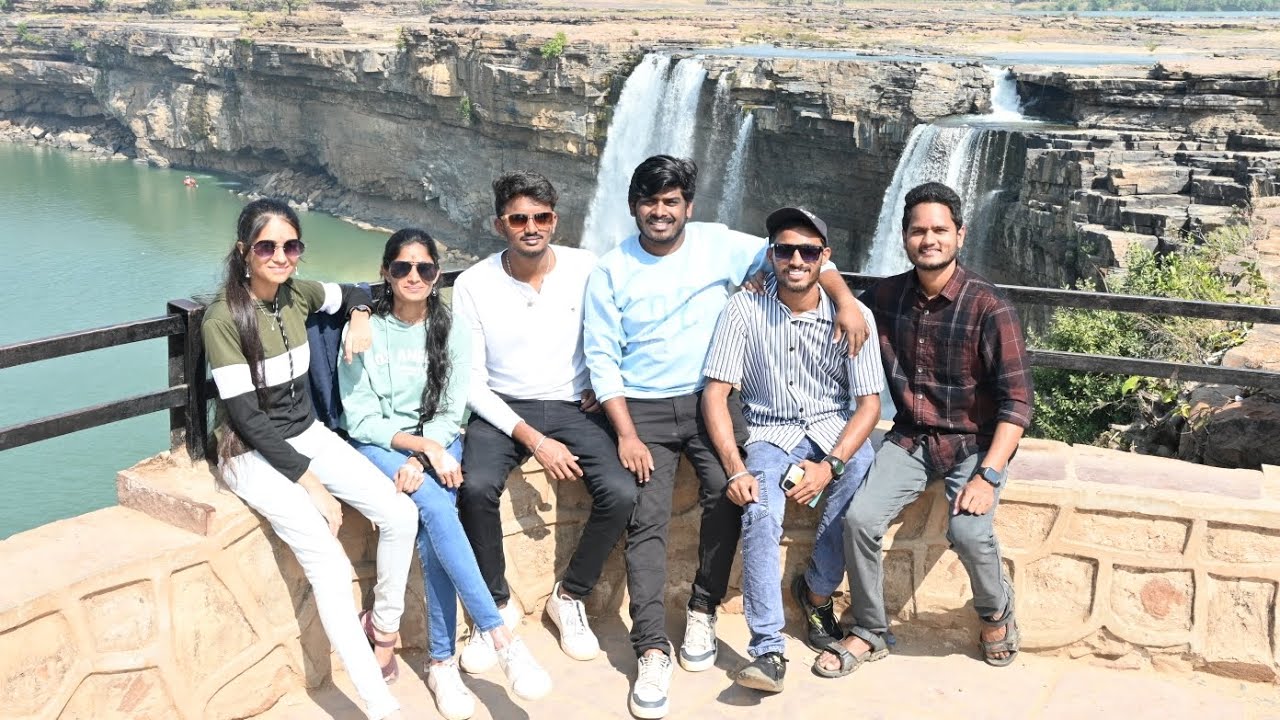 CHITRAKOOT WATERFALLS WITH  FRIENDS / FRIENDS / UNNADI OKATE JINDAGI SONG / 2025 / TRIP WITH FRIENDS