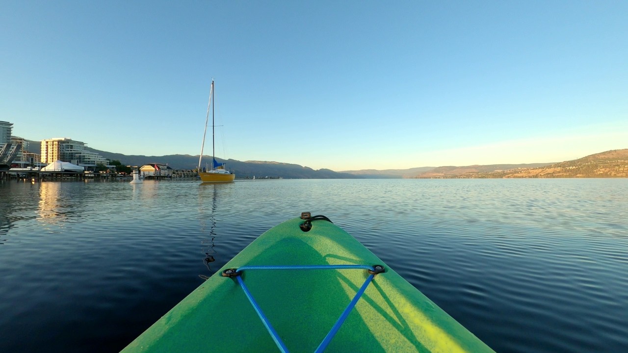 Okanagan Lake Kayaking POV in Fall | 4K Scenic Paddle Through Kelowna’s Autumn