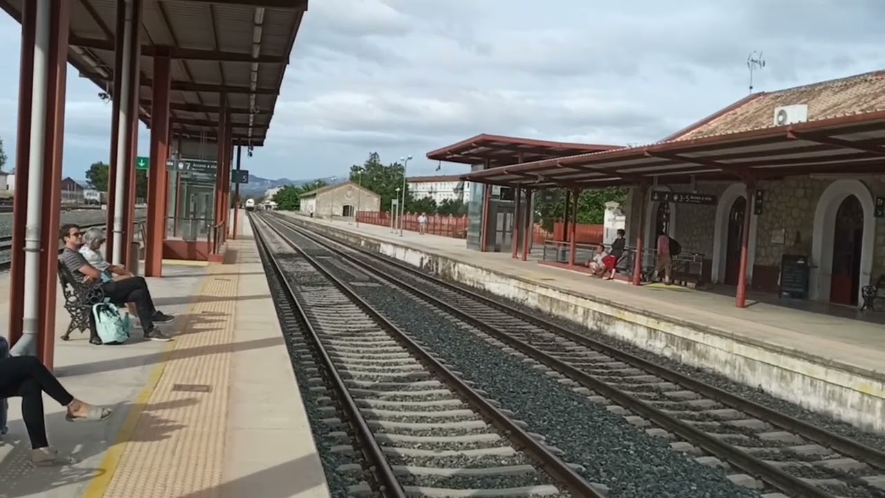 Renfe talgo llegando a  Ronda