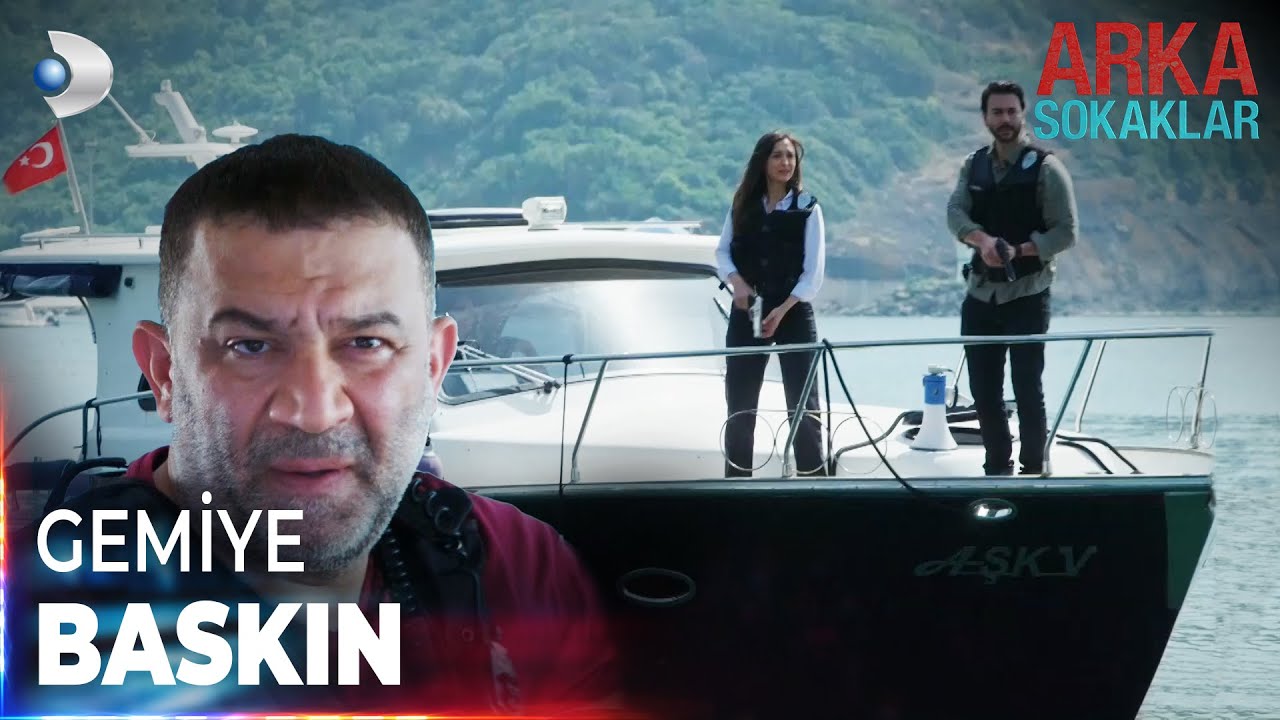 Kaptan Mesut, Şule'ye tuzak kuranları yakalıyor | Arka Sokaklar Özel Klip