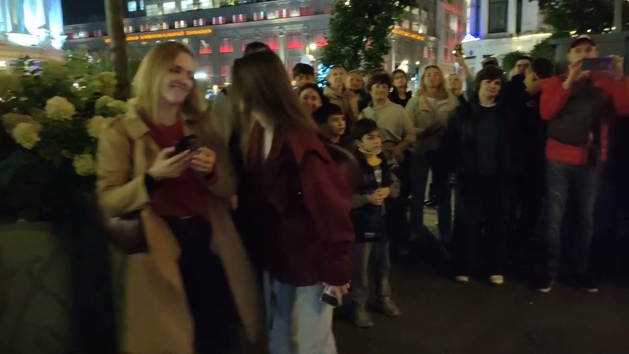 Муслим Магомаев - Лучший Город Земли - Песню о Москве поют в День города Илья Летов и Семён Кушкин
