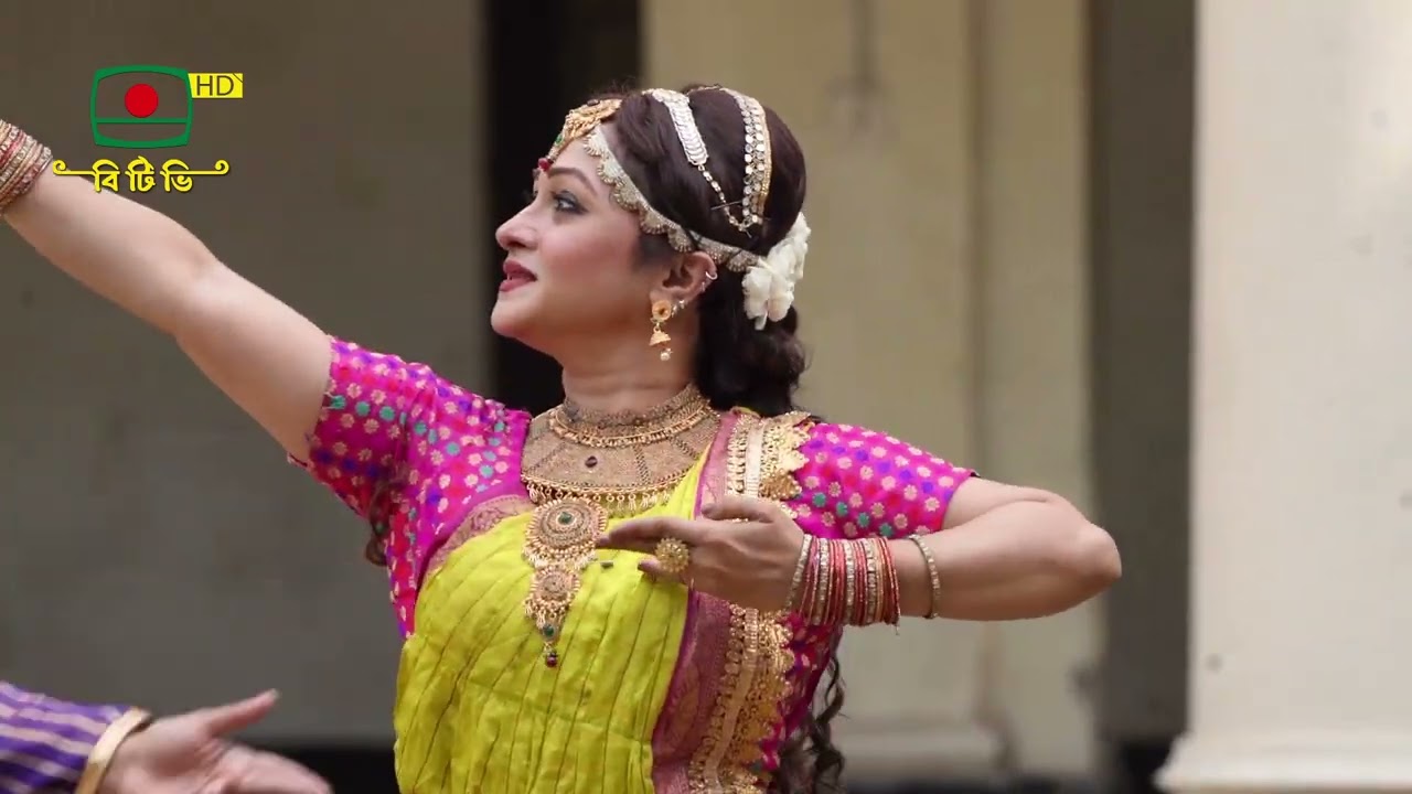 মেঘের ডমরু ঘন বাজে -গানের সাথে নাচ