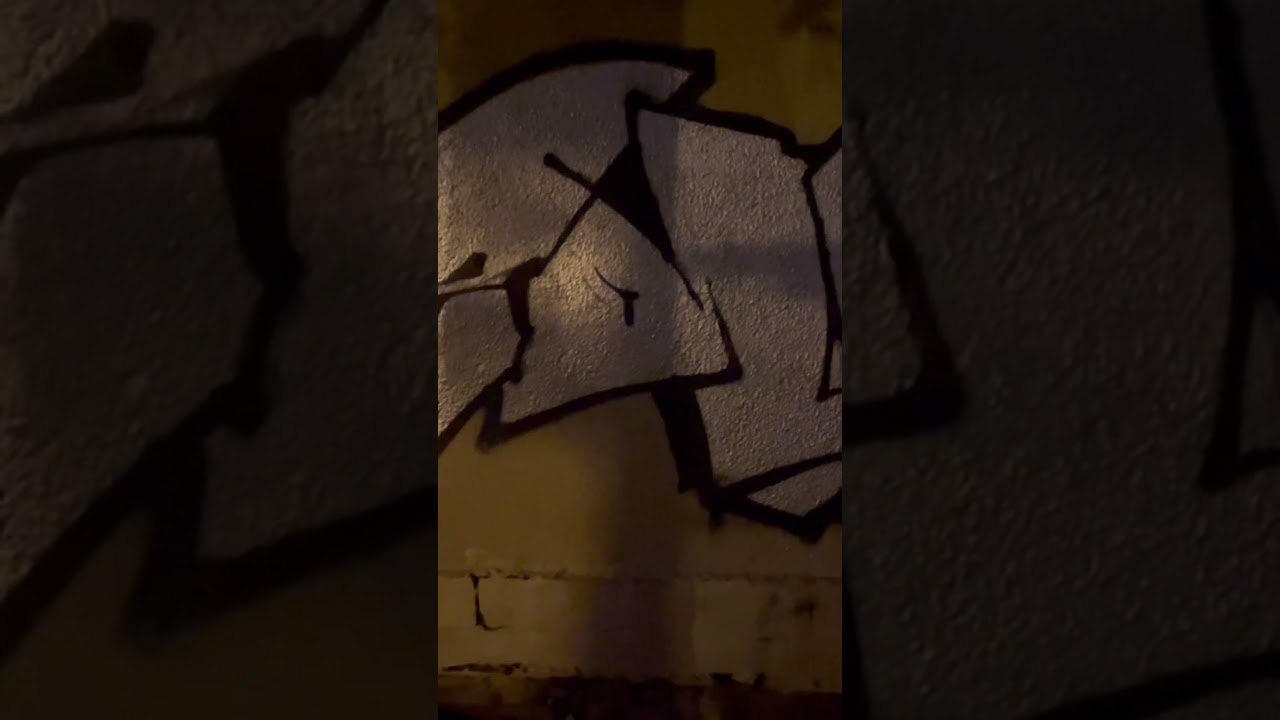 Пиво паб король и шут #graffiti #graffitiart #bombing #streetstyle #graffitivlog #тупиченэл #enact