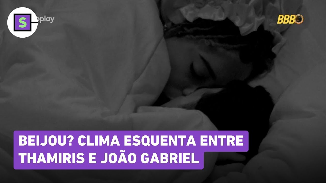 BBB 25: ROLOU BEIJO? Thamiris e João Gabriel movimentam o edredom no Quarto Nordeste após a festa
