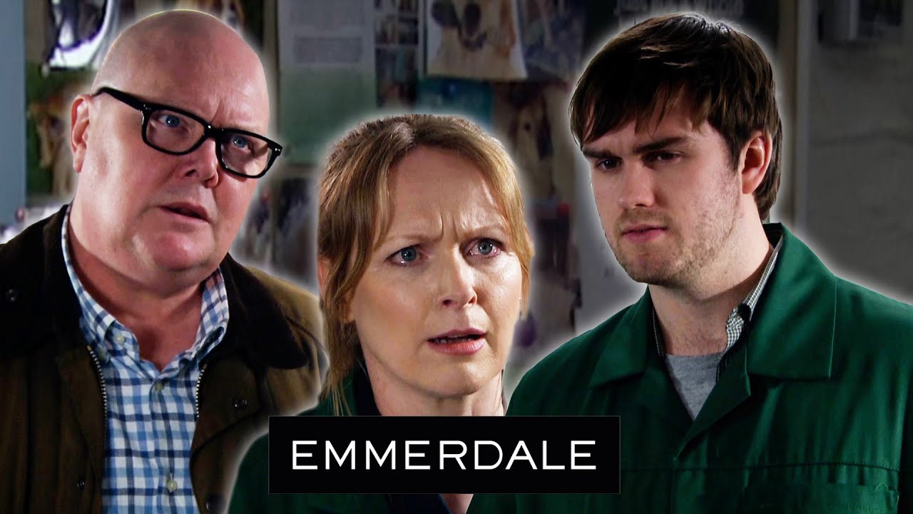 Tom And Vanessa Go Head To Head | Emmerdale