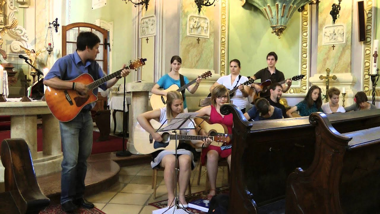 Gitáros tábor 2013 -  Vasárnap reggeli mise utáni koncert -  Indulj az úton