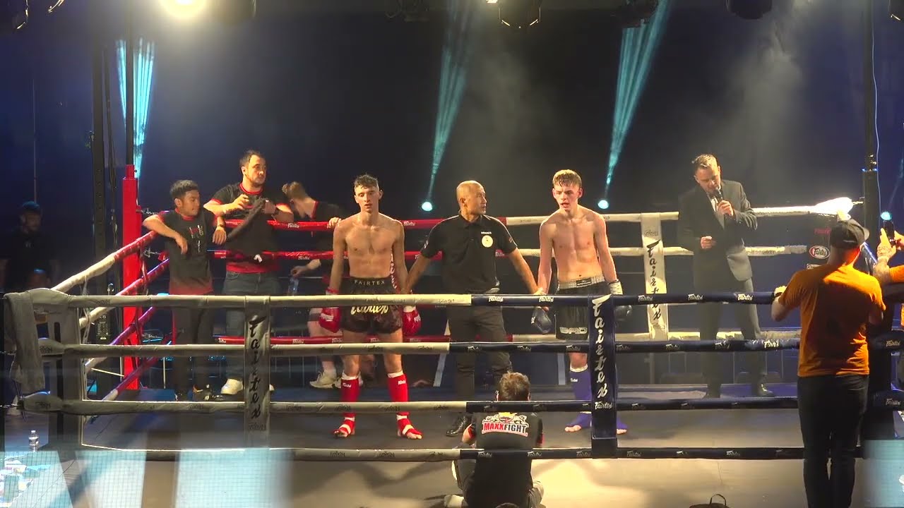 MAXXFIGHT 4: Llyod Tumore vs Charlie Willary