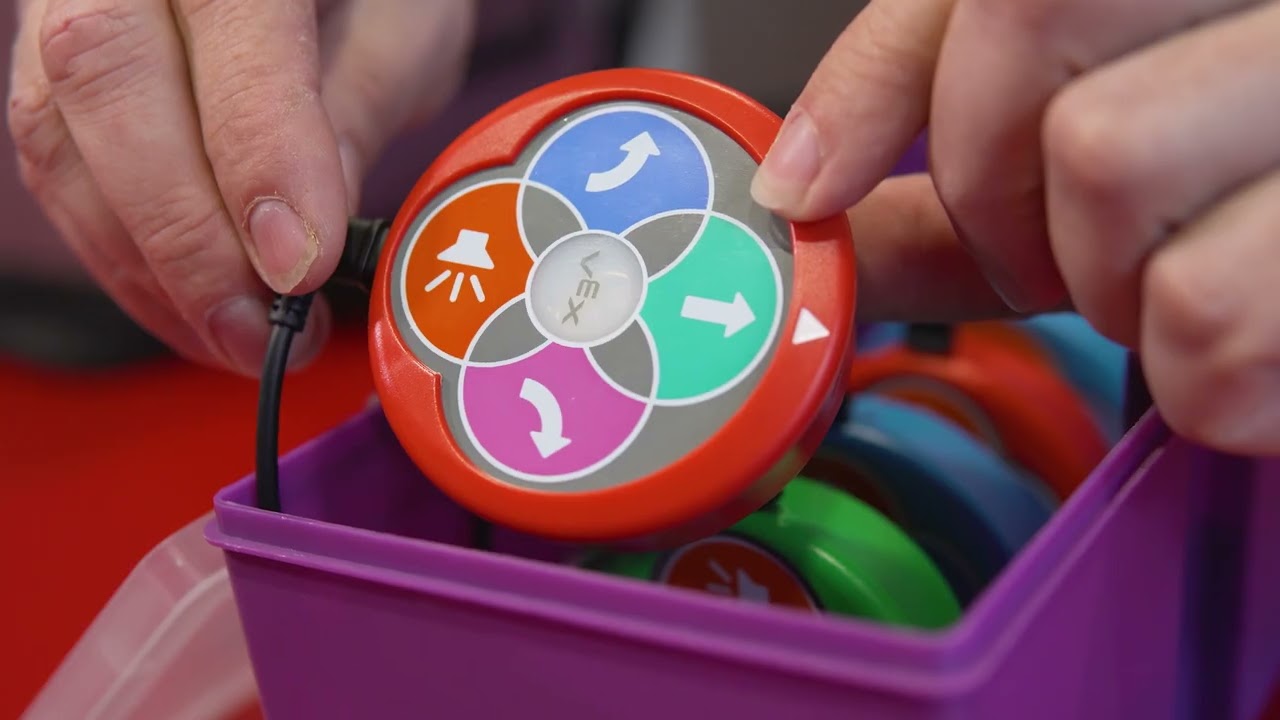 VEX 123: Seznámení s jednotlivými prvky sady a nabíjení