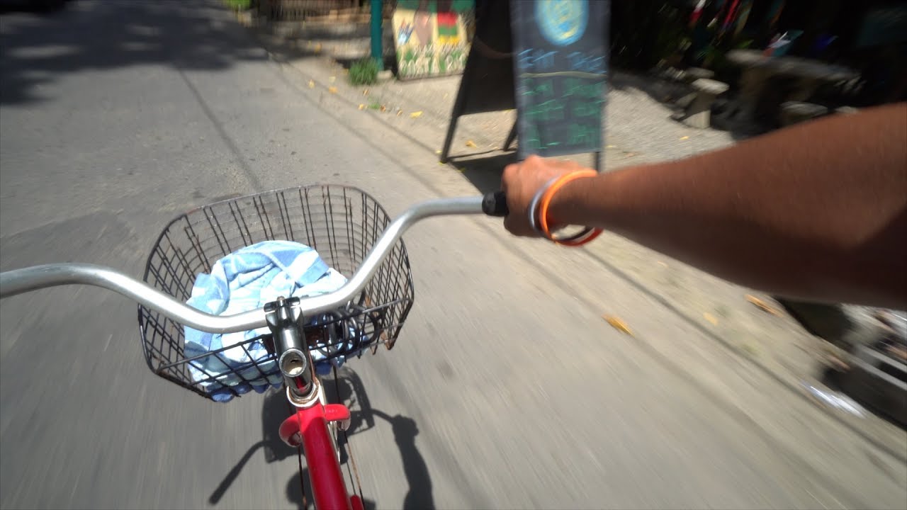 Costa Rica - riding bicycles to Punta Uva