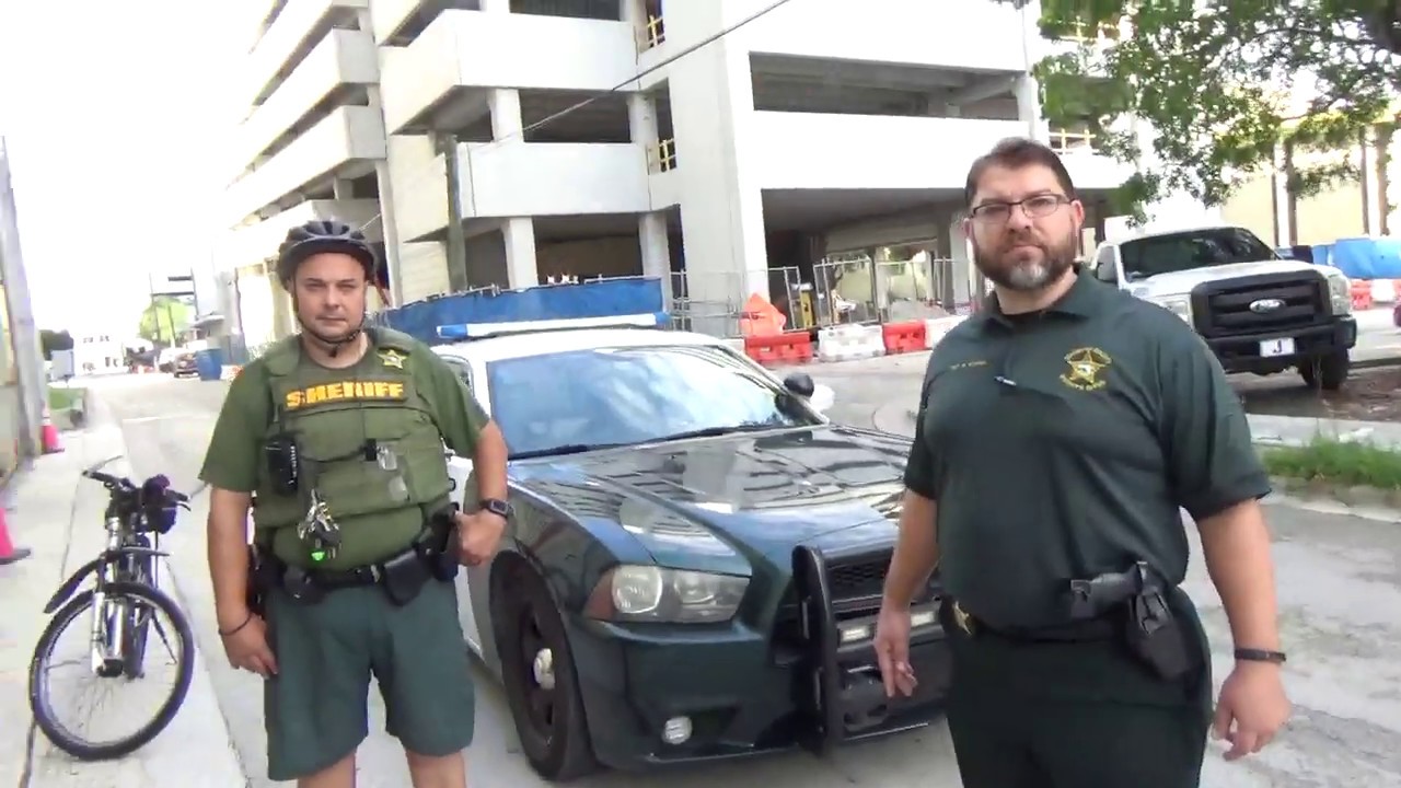 1A Audit, Broward county FL jail part 1, Sallyport: Capt. Awesome shuts them down!!!