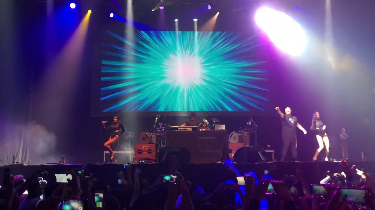 Eiffel 65 Blue (da ba dee) en vivo i Love Dance en concierto Pepsi center WTC Ciudad de México