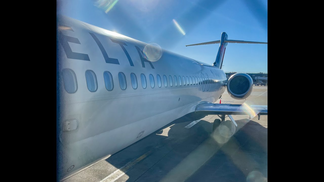 4K - Early Morning Flight out of Gainesville Regional Airport - w/ ATC Audio at Uncontrolled Field