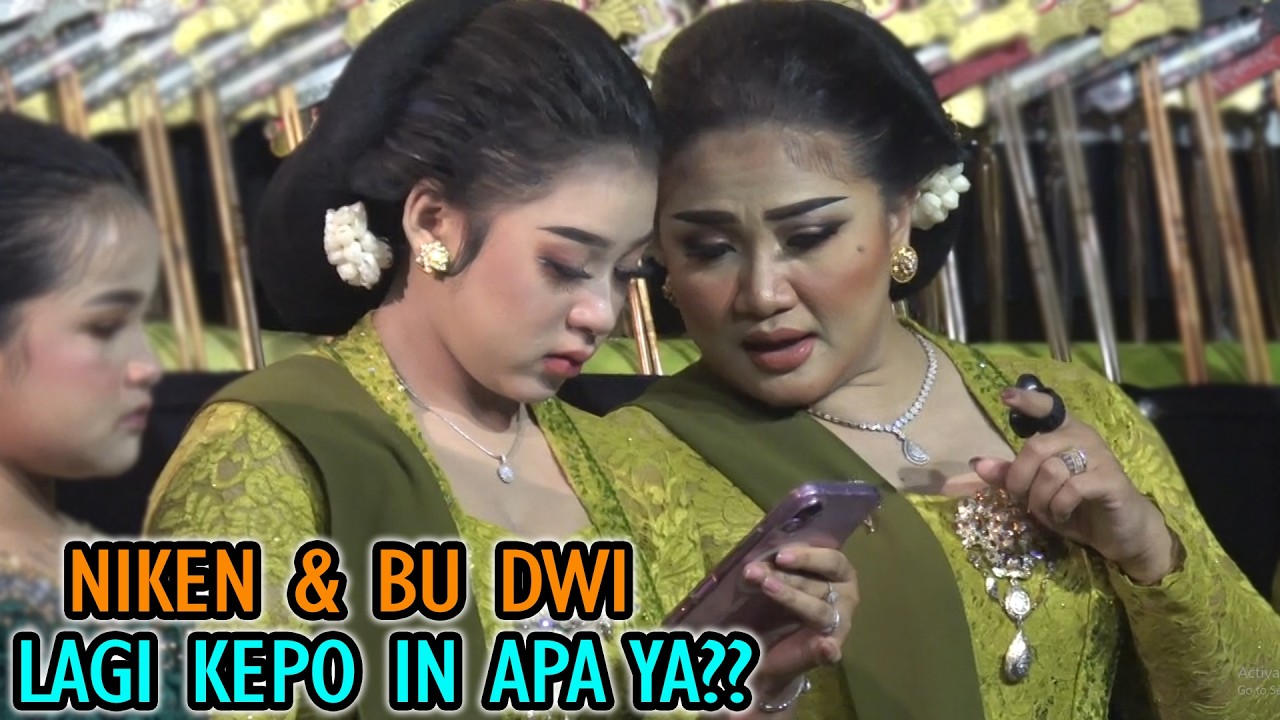 Niken Salindry Sama Bu Dwi Asik Main HP, Kira-kira Liat Apa Ya??