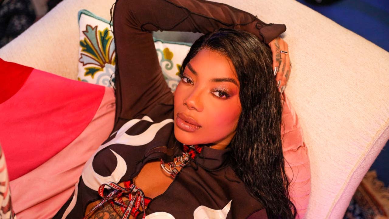 Ludmilla - 5 contra 1 (Vil&atilde; Live)