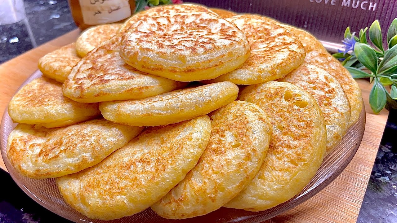 فطائر المقلاة أحسن من السفنج👌🏻مهويين وخفااف كالقطن بدون دقيق أبيض⛔️بدون بيض⛔️أو حليب⛔️بمقادير بسيطة