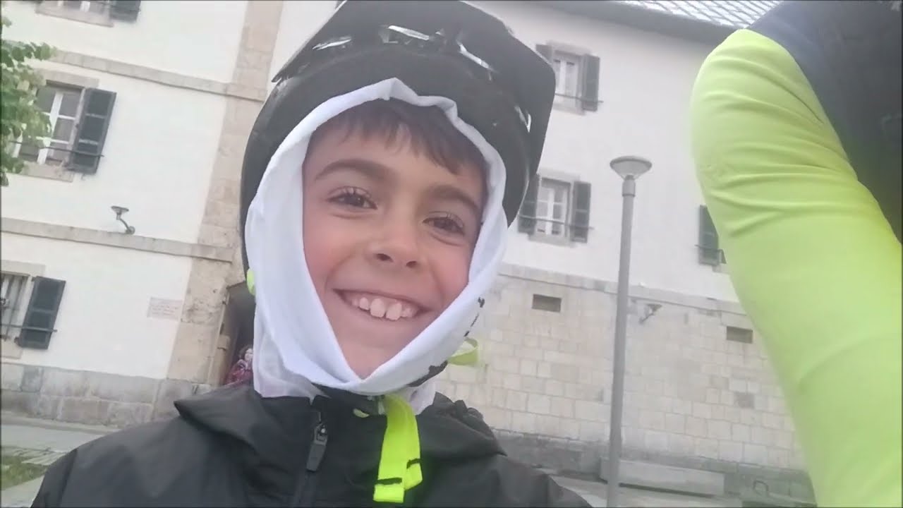 Camino Santiago.Roncesvalles - Pamplona en bici con mi hijo de 9 años. dura subida,dificiles bajadas