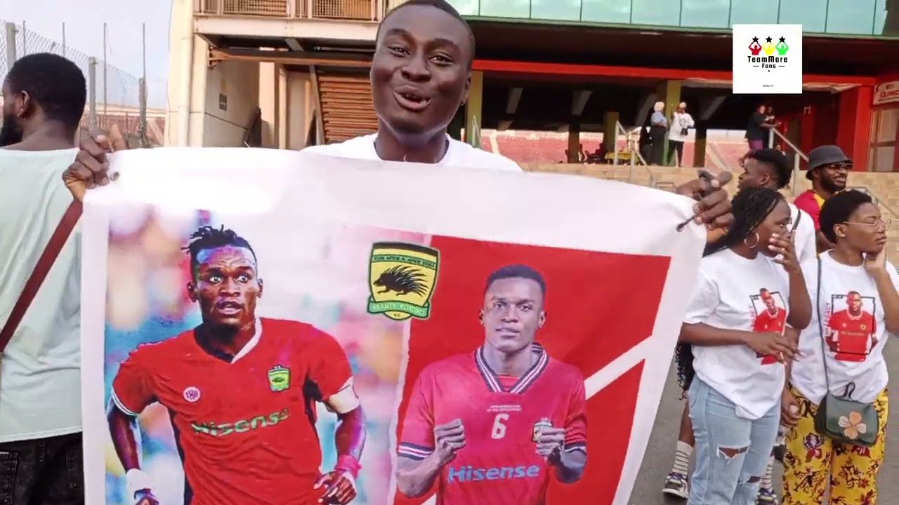 Samba Oniel fans from Congo thrown  heavy support for Asante Kotoko at the Accra sports stadium