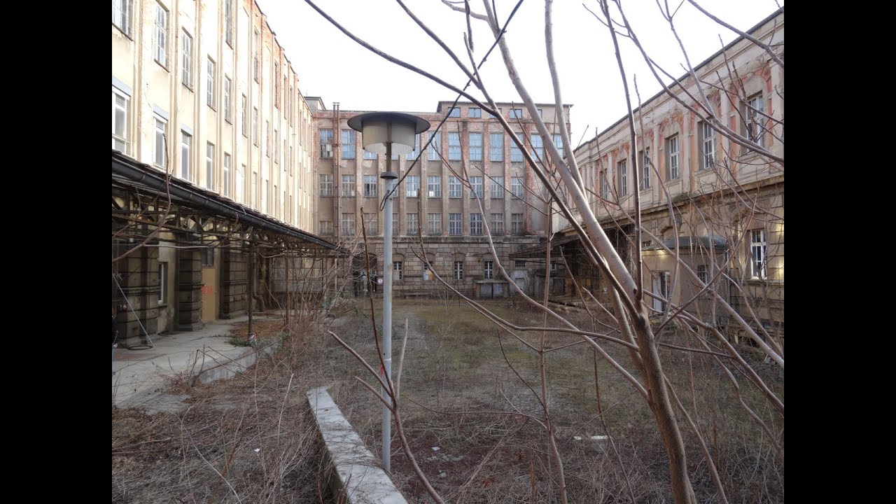 DIE VERLASSENE OBERPOSTDIREKTION (FERNMELDEAMT)