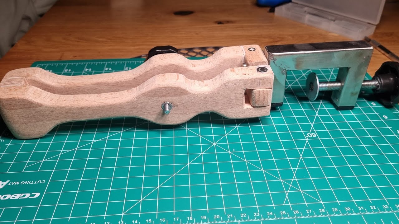 Как изготовить ЭТО?Шорный пони для шитья кожи с воими руками!How to make THIS? Stitching pony!