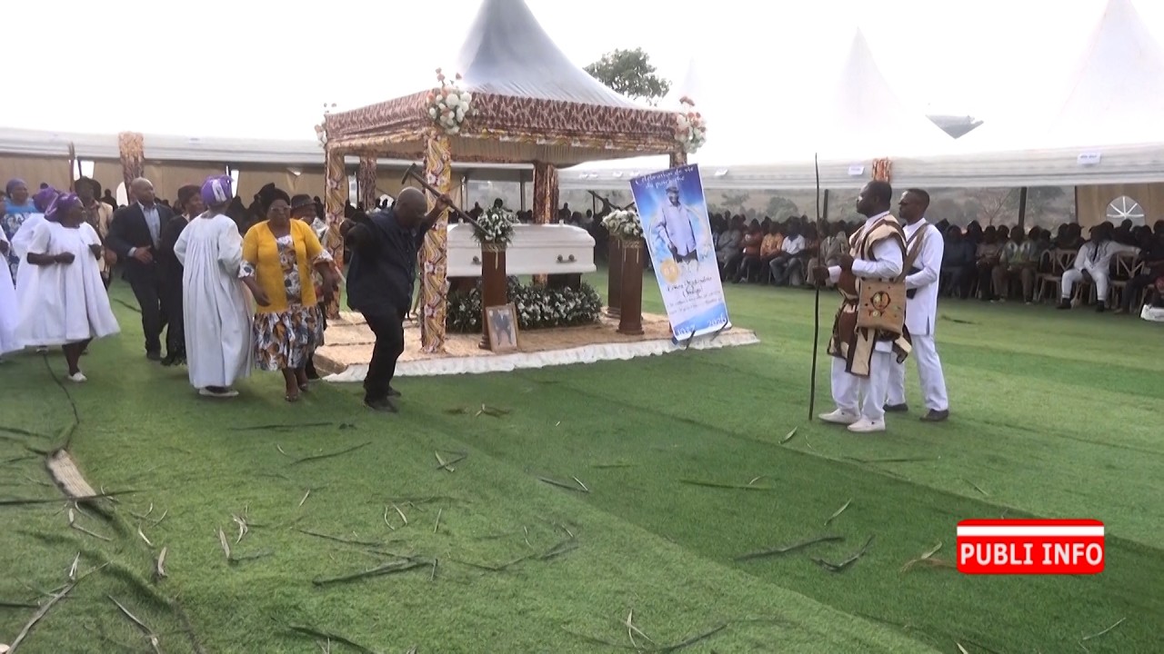 HONNEURS FUNEBRES  LE PATRIARCHE ERNEST MINKOULOU ONDIGUI POUR L'éTERNITé