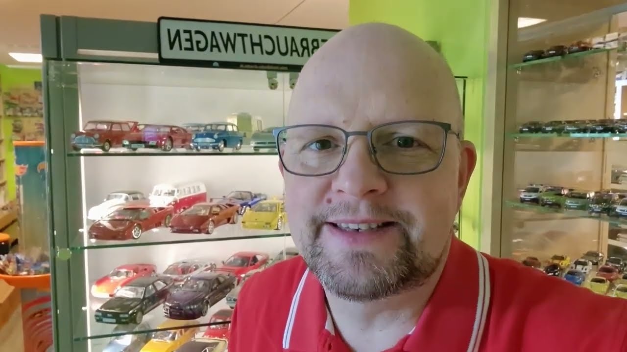 Finale Kiste Nummer 35 mit Modellautosammlung Maßstab 1:18 Diesmal viele SUV [modellautos-dresden]