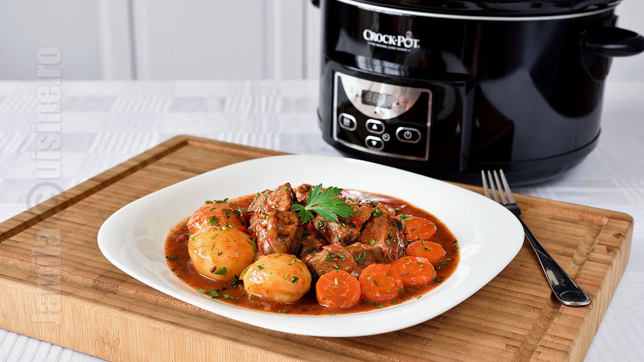 Gulas de vita gatit la slow cooker Crock Pot | JamilaCuisine