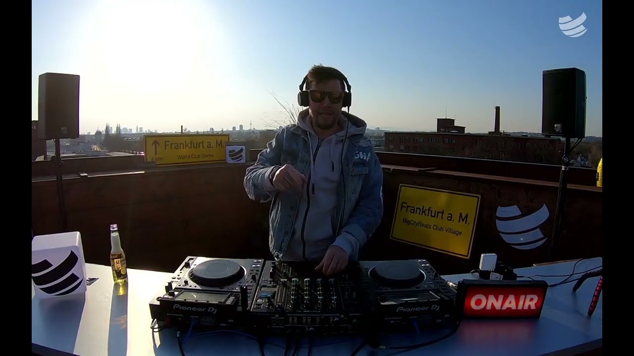 Le Shuuk - LIVE @ WorldClubDome Roof Sessions #1