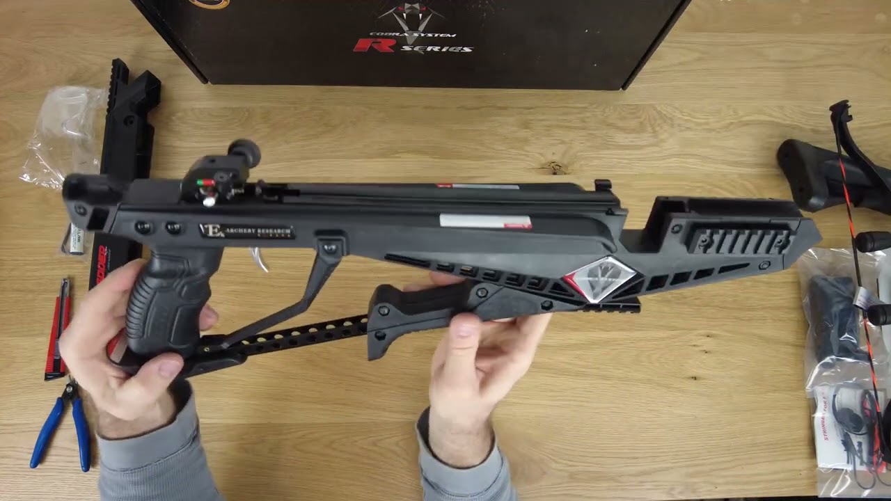 Ek Archery Adder Armbrust Unboxing und Aufbau in 4K