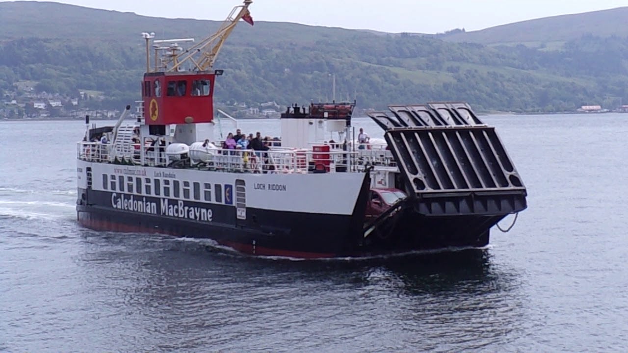 MV Loch Riddon arrive at Cumbrae